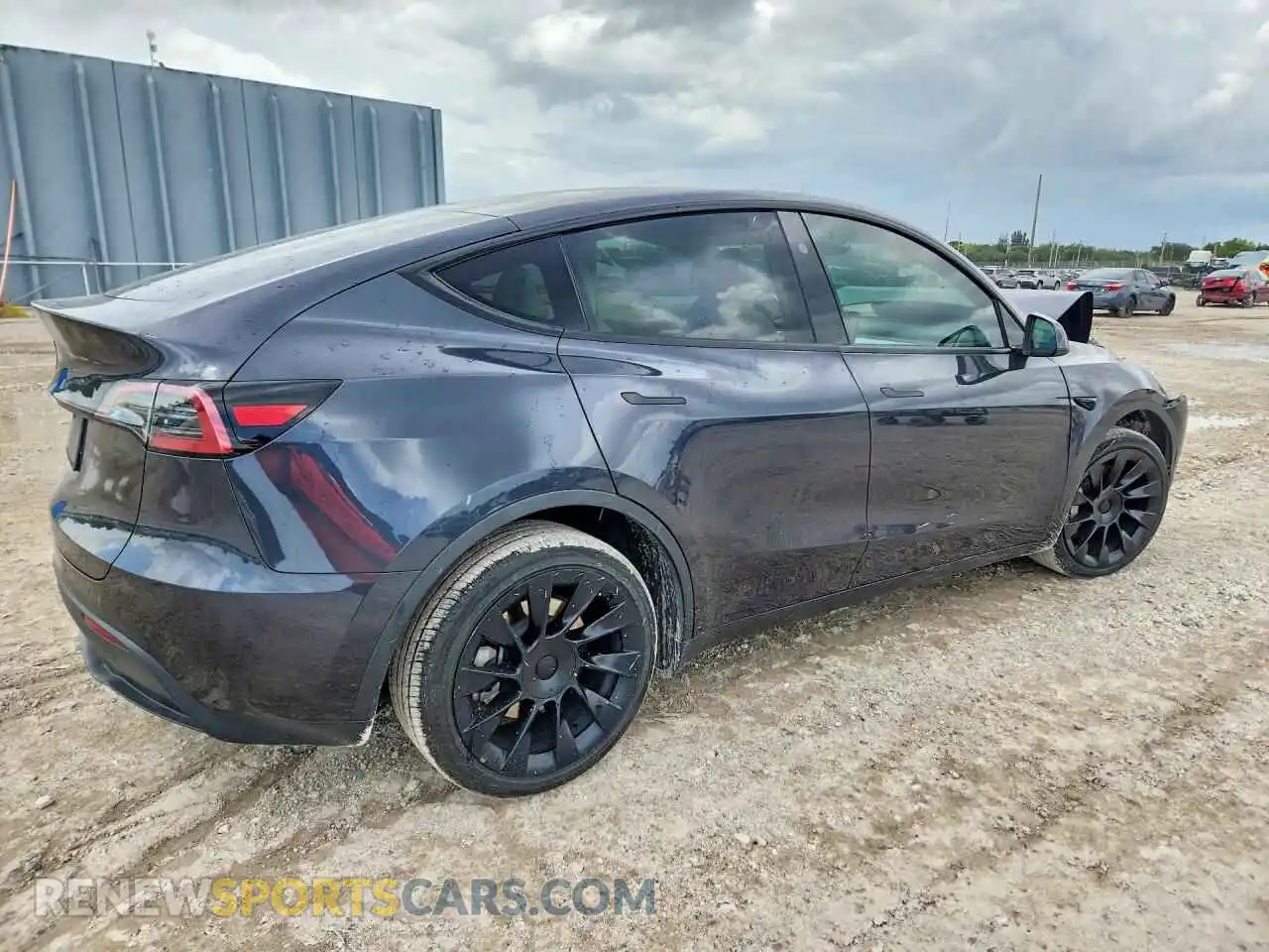 3 Photograph of a damaged car 7SAYGDEE5RA218511 TESLA MODEL Y 2024