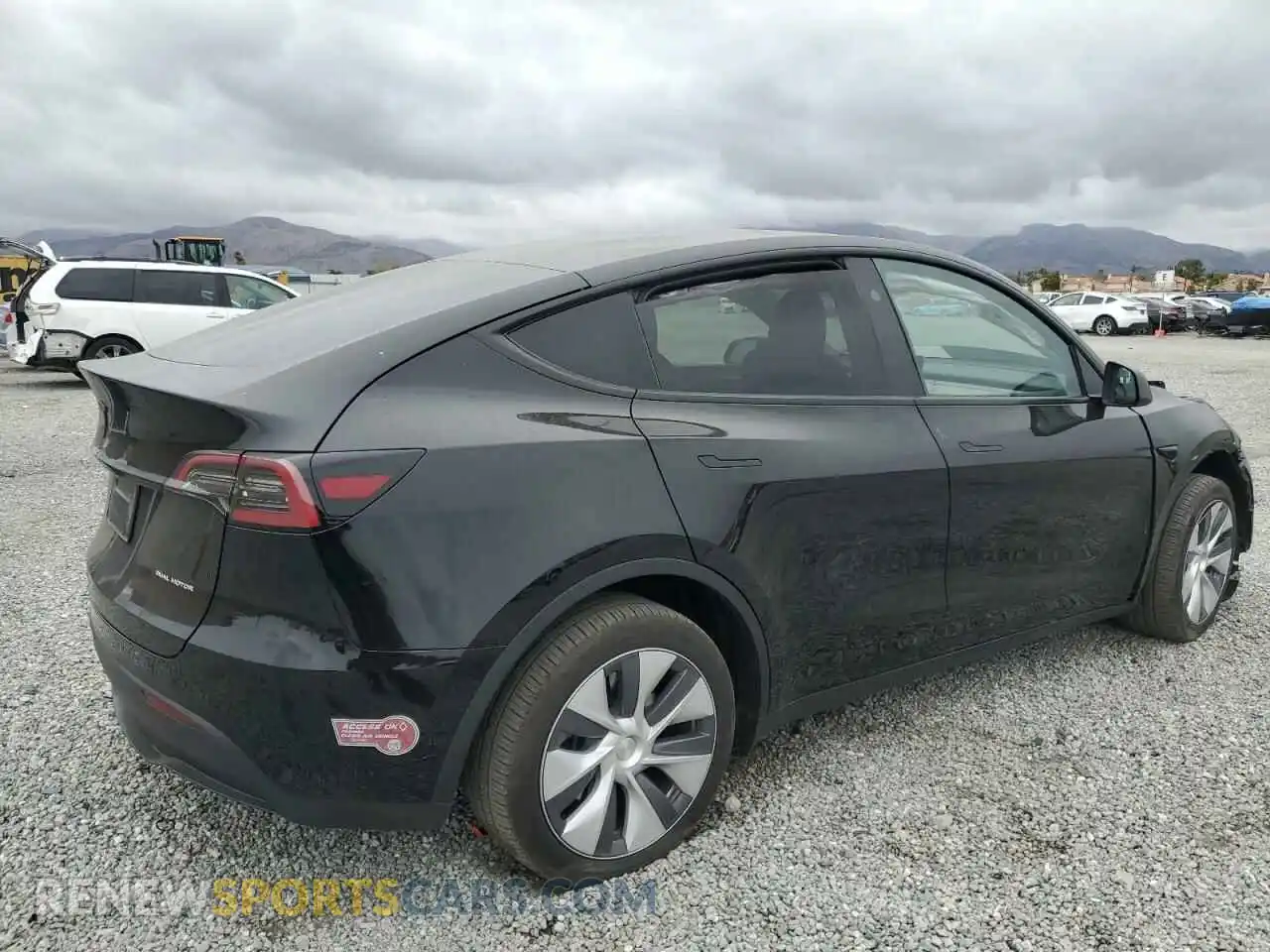 3 Photograph of a damaged car 7SAYGDEE5RA219609 TESLA MODEL Y 2024