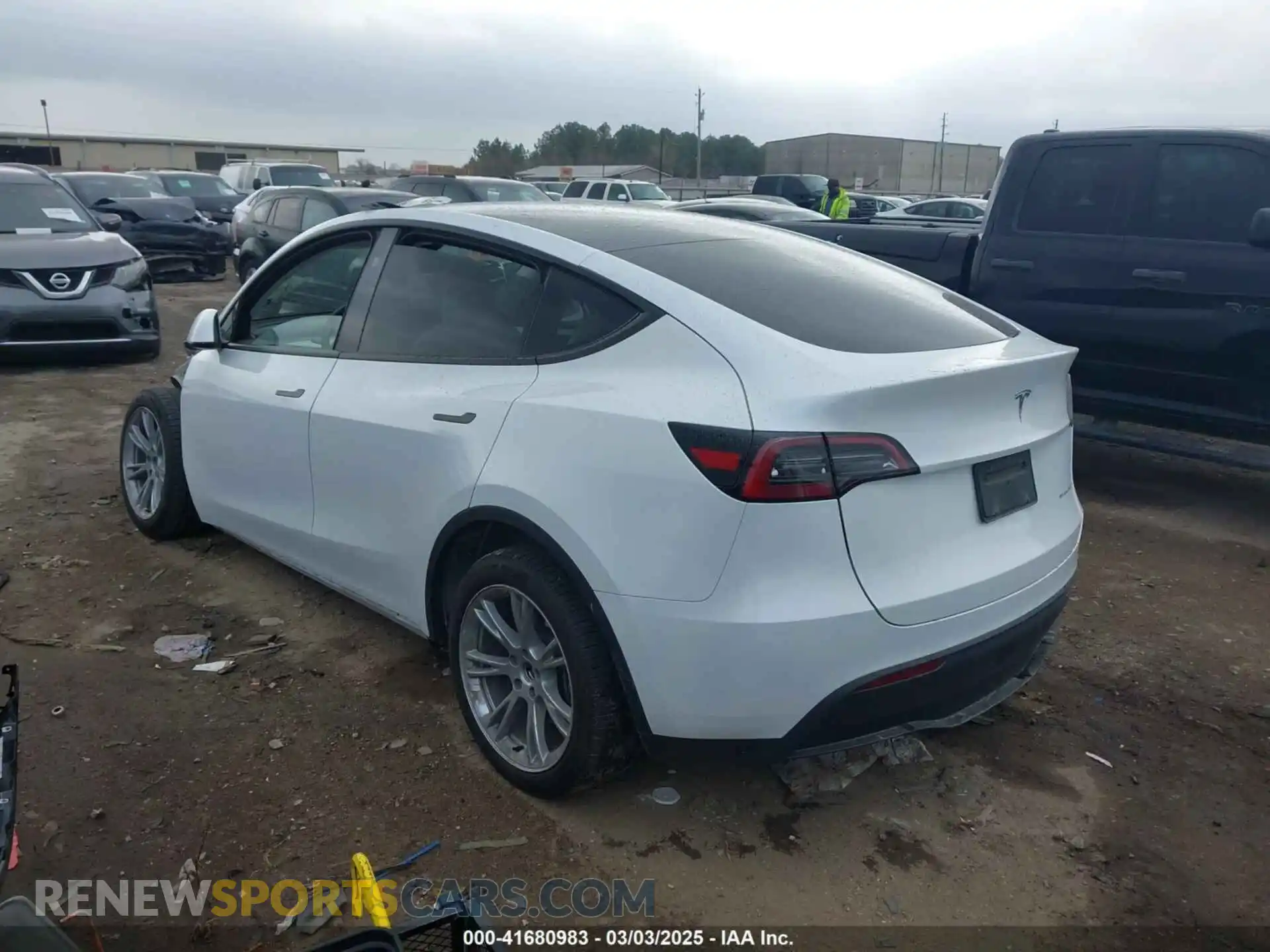 3 Фотография поврежденного автомобиля 7SAYGDEE5RA220498 TESLA MODEL Y 2024