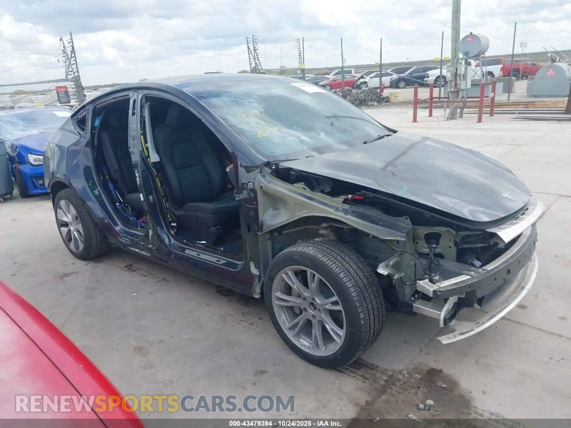 1 Photograph of a damaged car 7SAYGDEE5RA227483 TESLA MODEL Y 2024