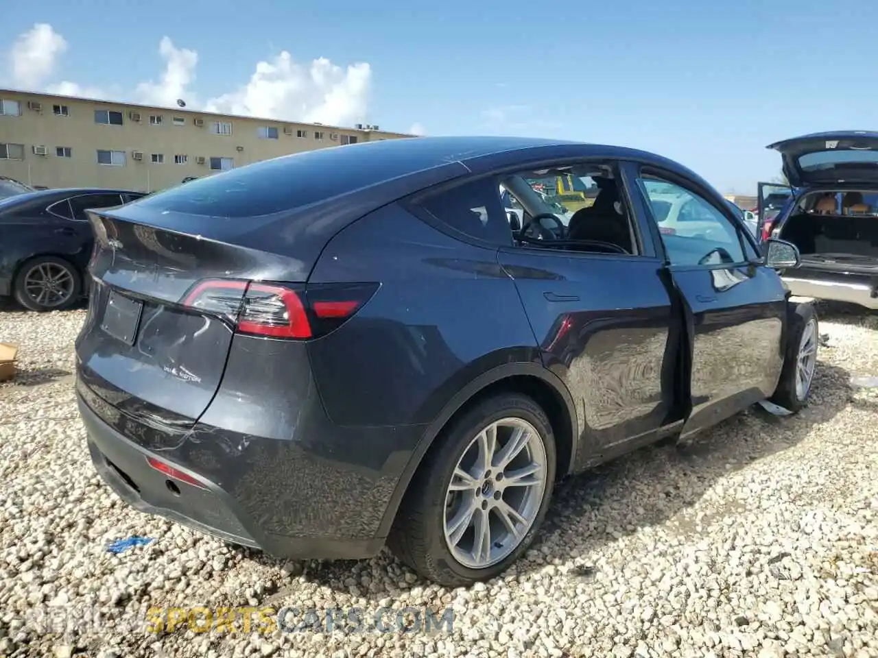 3 Photograph of a damaged car 7SAYGDEE5RA234837 TESLA MODEL Y 2024