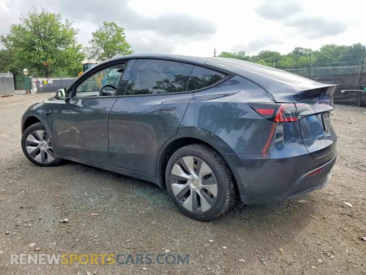 2 Photograph of a damaged car 7SAYGDEE5RA241531 TESLA MODEL Y 2024