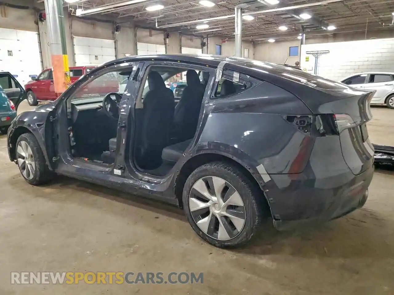 2 Photograph of a damaged car 7SAYGDEE5RA255994 TESLA MODEL Y 2024