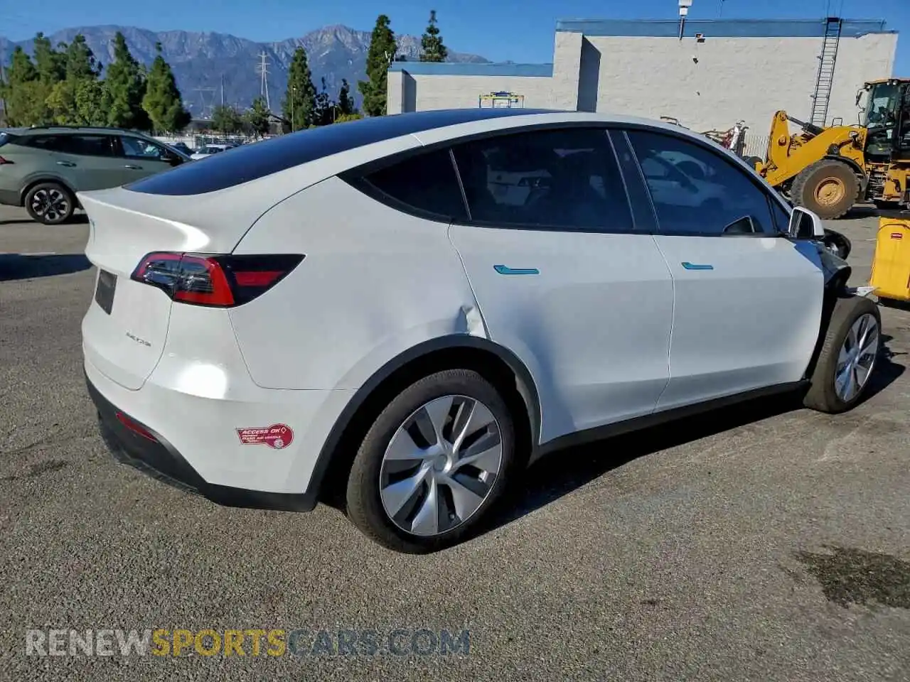 3 Photograph of a damaged car 7SAYGDEE5RA260337 TESLA MODEL Y 2024
