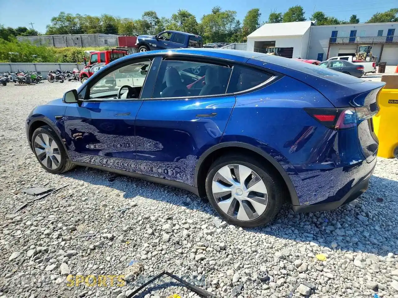 2 Photograph of a damaged car 7SAYGDEE5RA278417 TESLA MODEL Y 2024