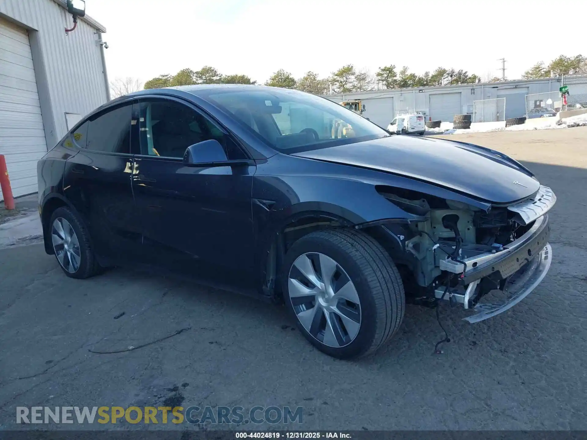 1 Photograph of a damaged car 7SAYGDEE5RA288283 TESLA MODEL Y 2024