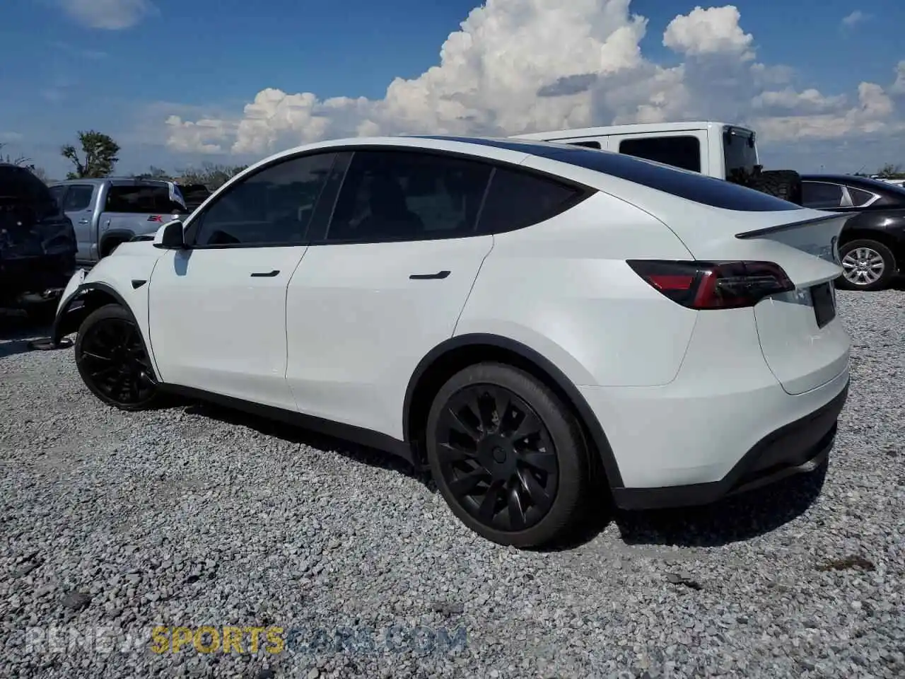 2 Photograph of a damaged car 7SAYGDEE5RA306197 TESLA MODEL Y 2024