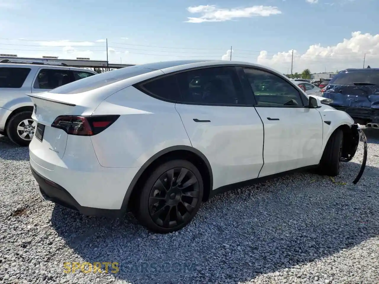 3 Photograph of a damaged car 7SAYGDEE5RA306197 TESLA MODEL Y 2024