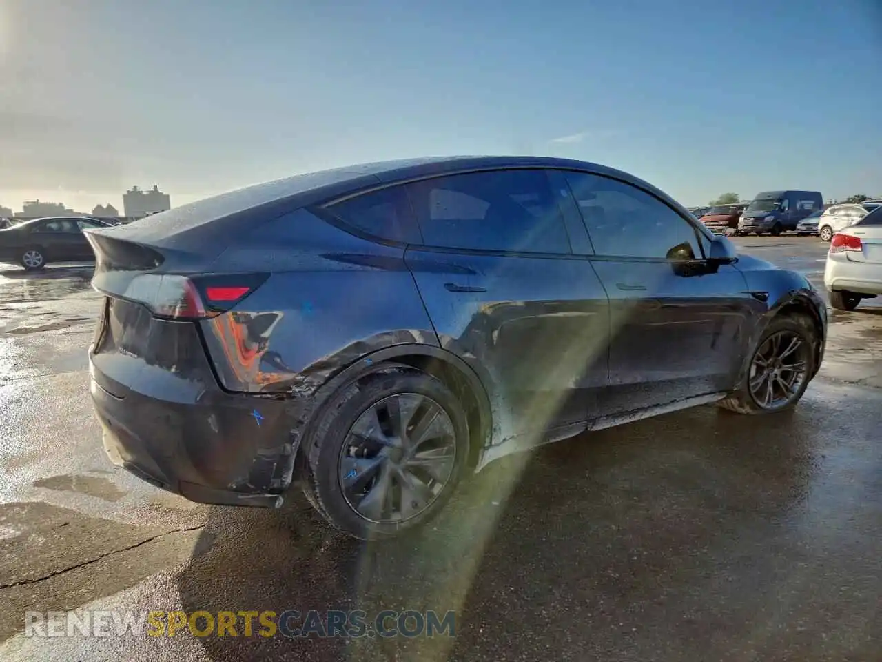 3 Photograph of a damaged car 7SAYGDEE5RA308273 TESLA MODEL Y 2024
