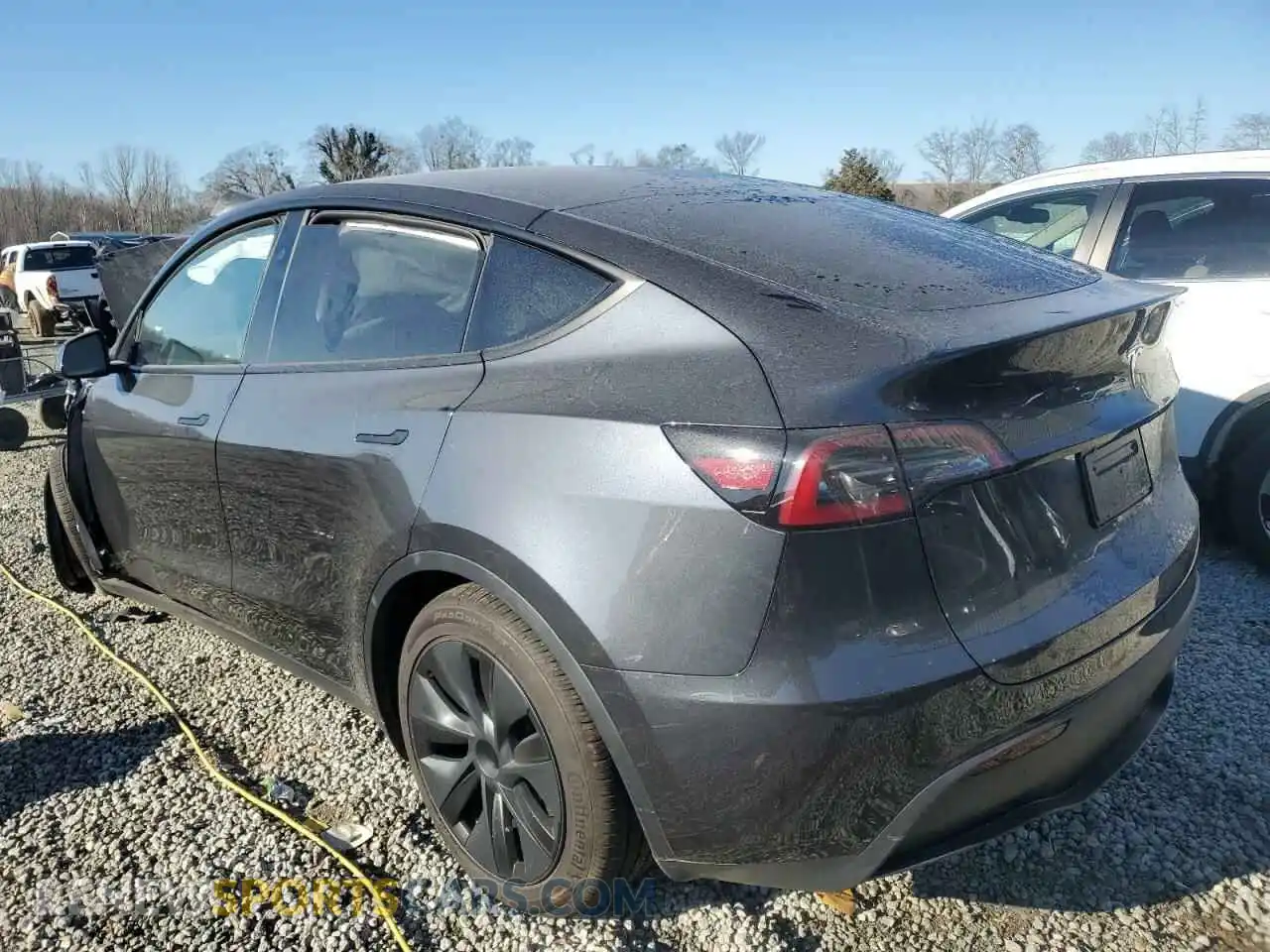 2 Photograph of a damaged car 7SAYGDEE5RA322853 TESLA MODEL Y 2024