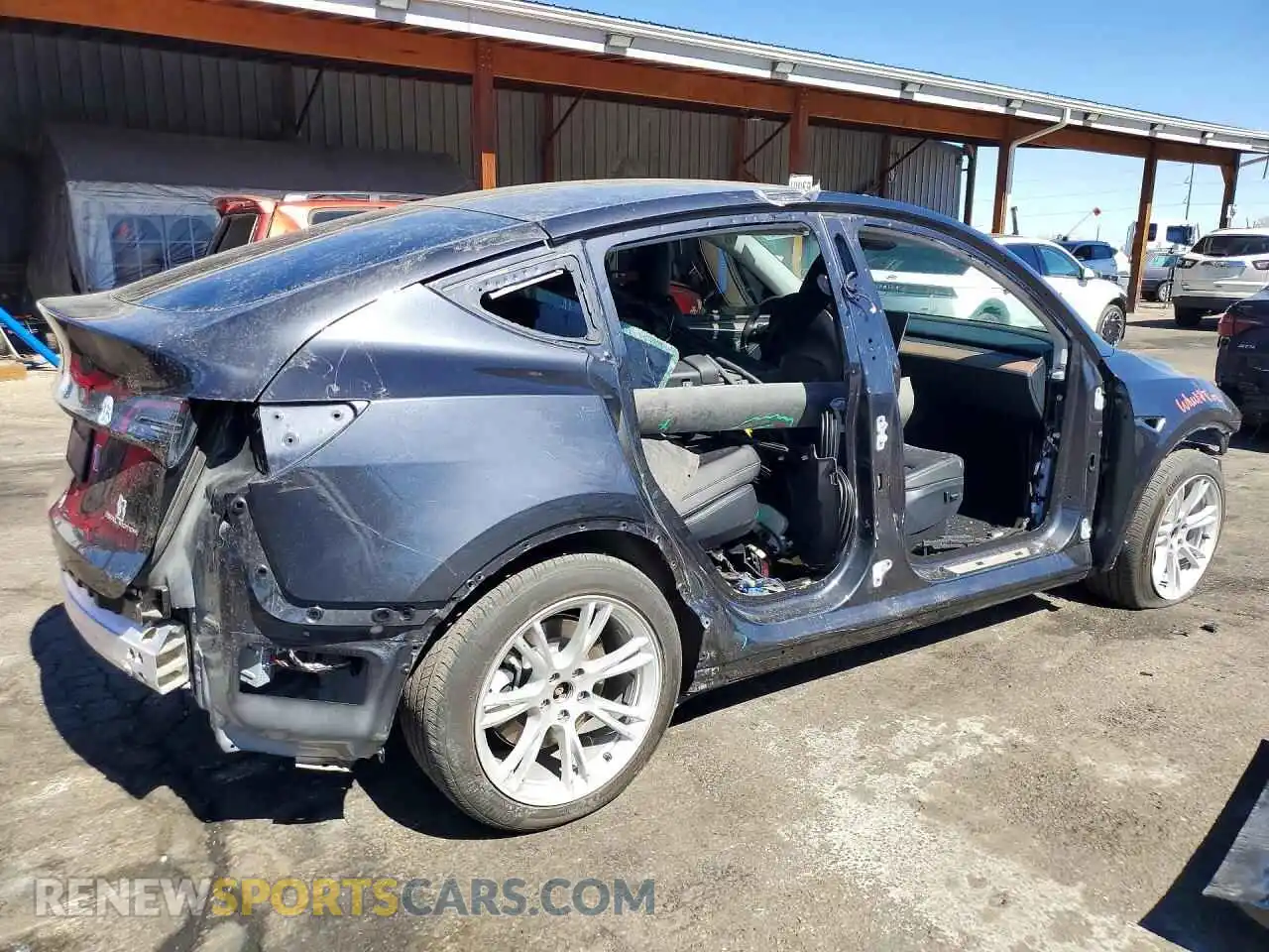 3 Photograph of a damaged car 7SAYGDEE5RF071397 TESLA MODEL Y 2024