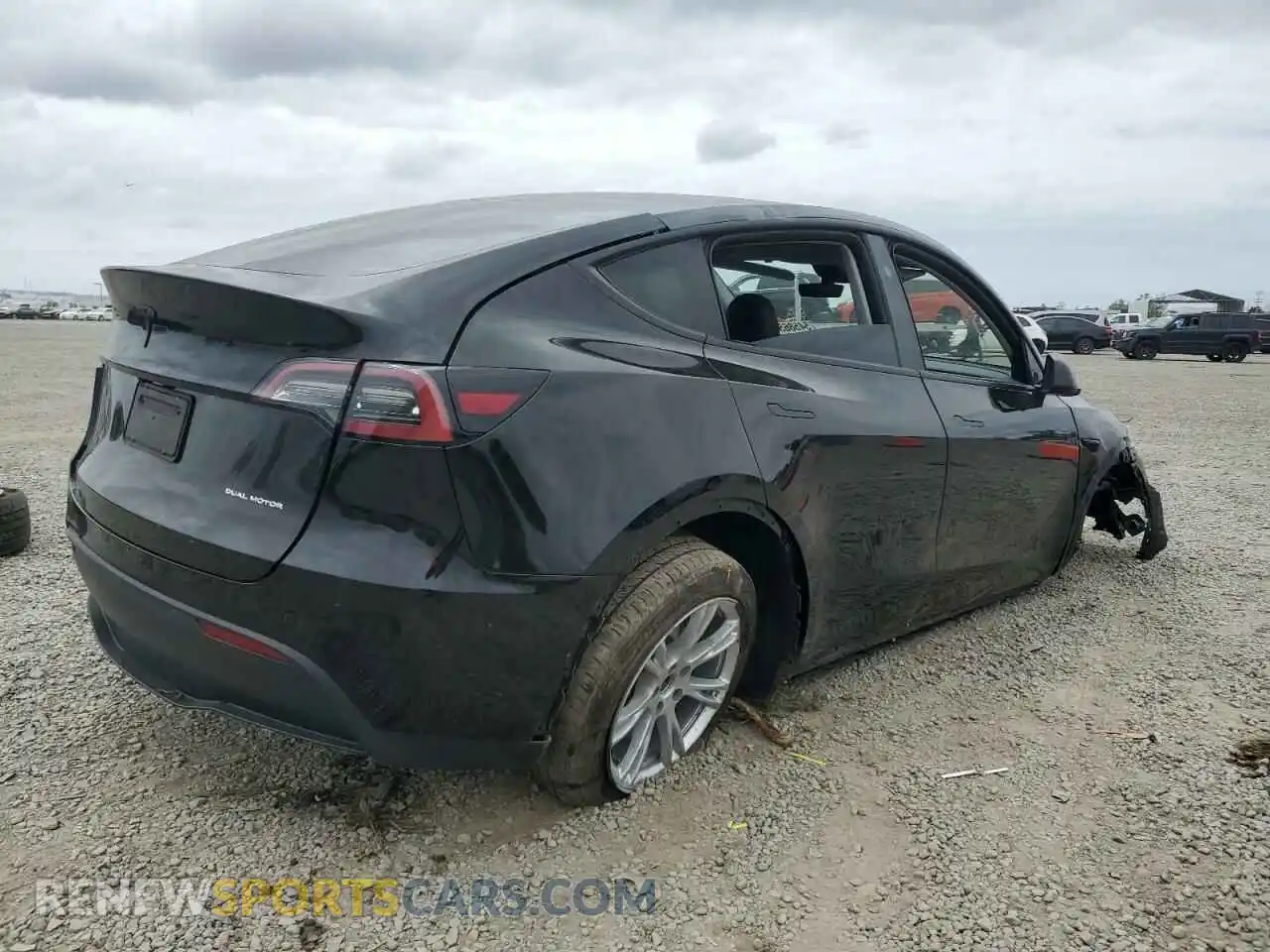 3 Photograph of a damaged car 7SAYGDEE5RF084537 TESLA MODEL Y 2024
