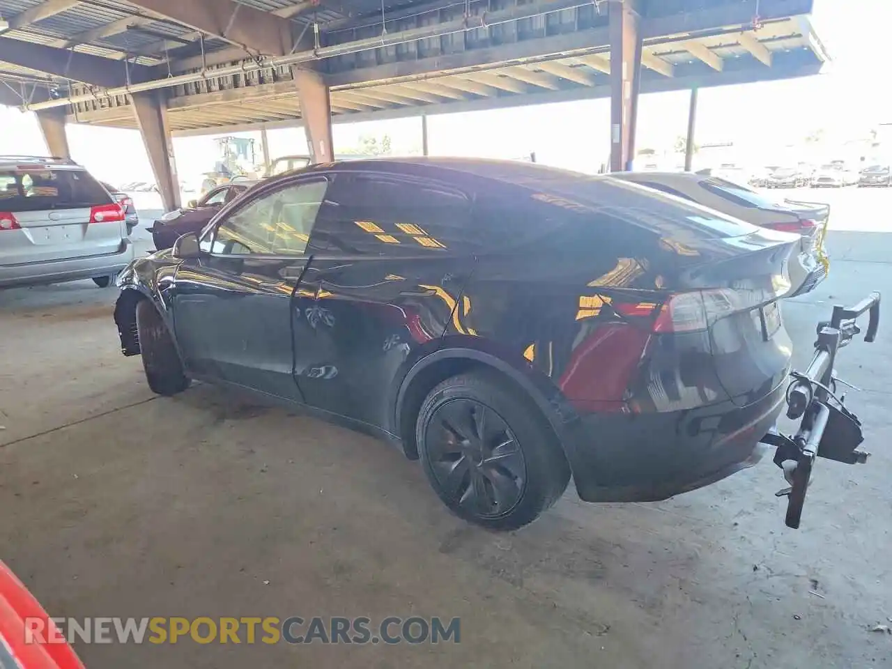 2 Photograph of a damaged car 7SAYGDEE5RF155056 TESLA MODEL Y 2024