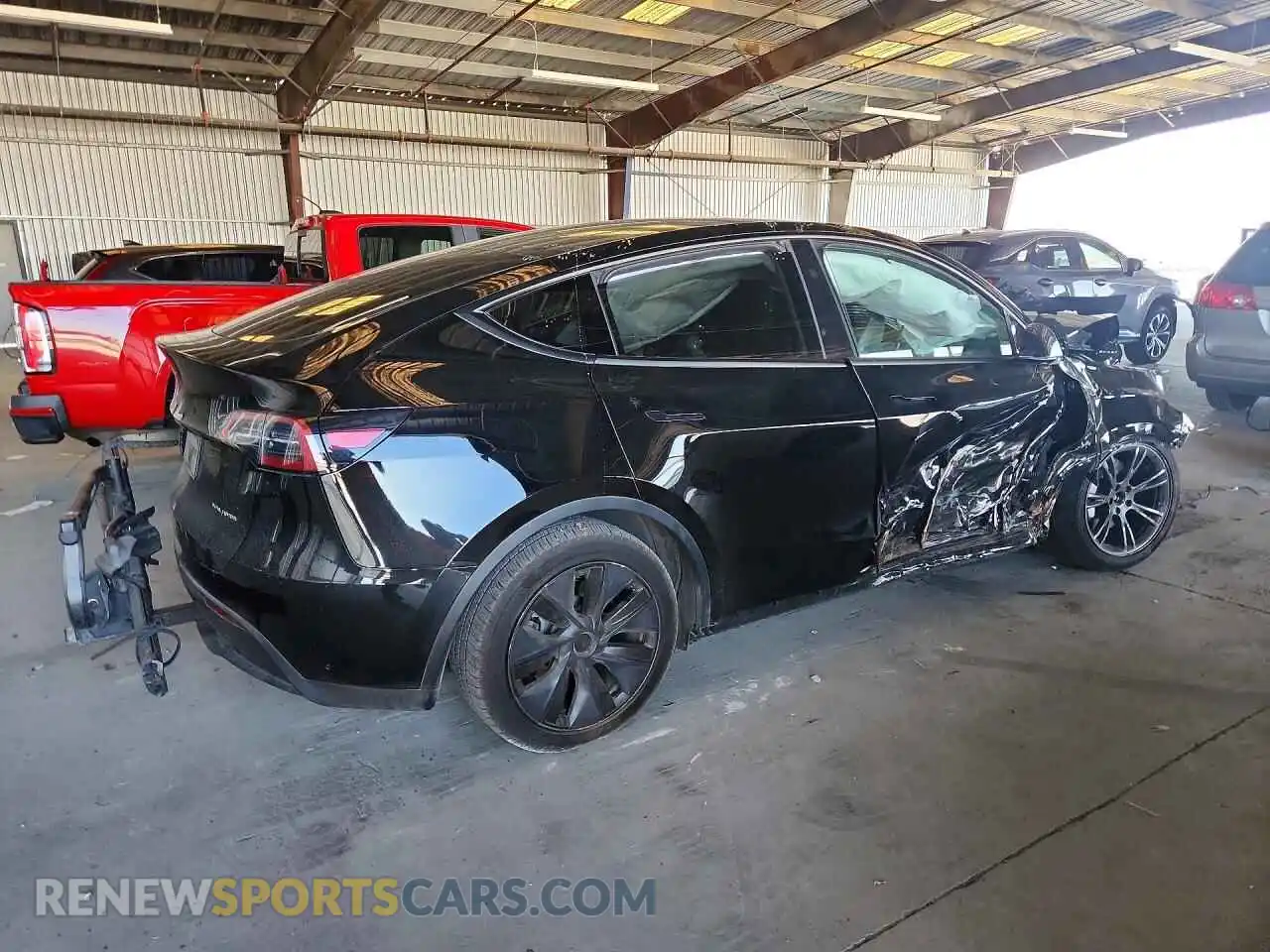 3 Photograph of a damaged car 7SAYGDEE5RF155056 TESLA MODEL Y 2024
