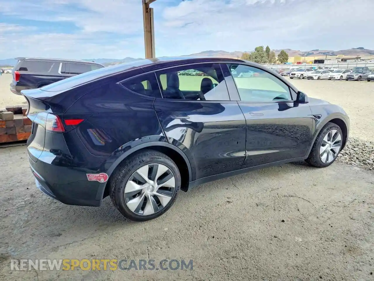 3 fotografías del automóvil dañado 7SAYGDEE5RF983494 TESLA MODEL Y 2024