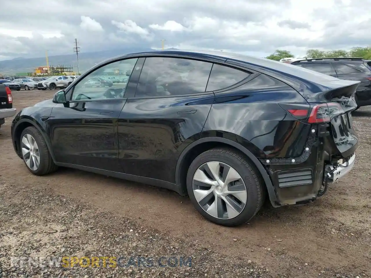 2 Photograph of a damaged car 7SAYGDEE5RF983821 TESLA MODEL Y 2024