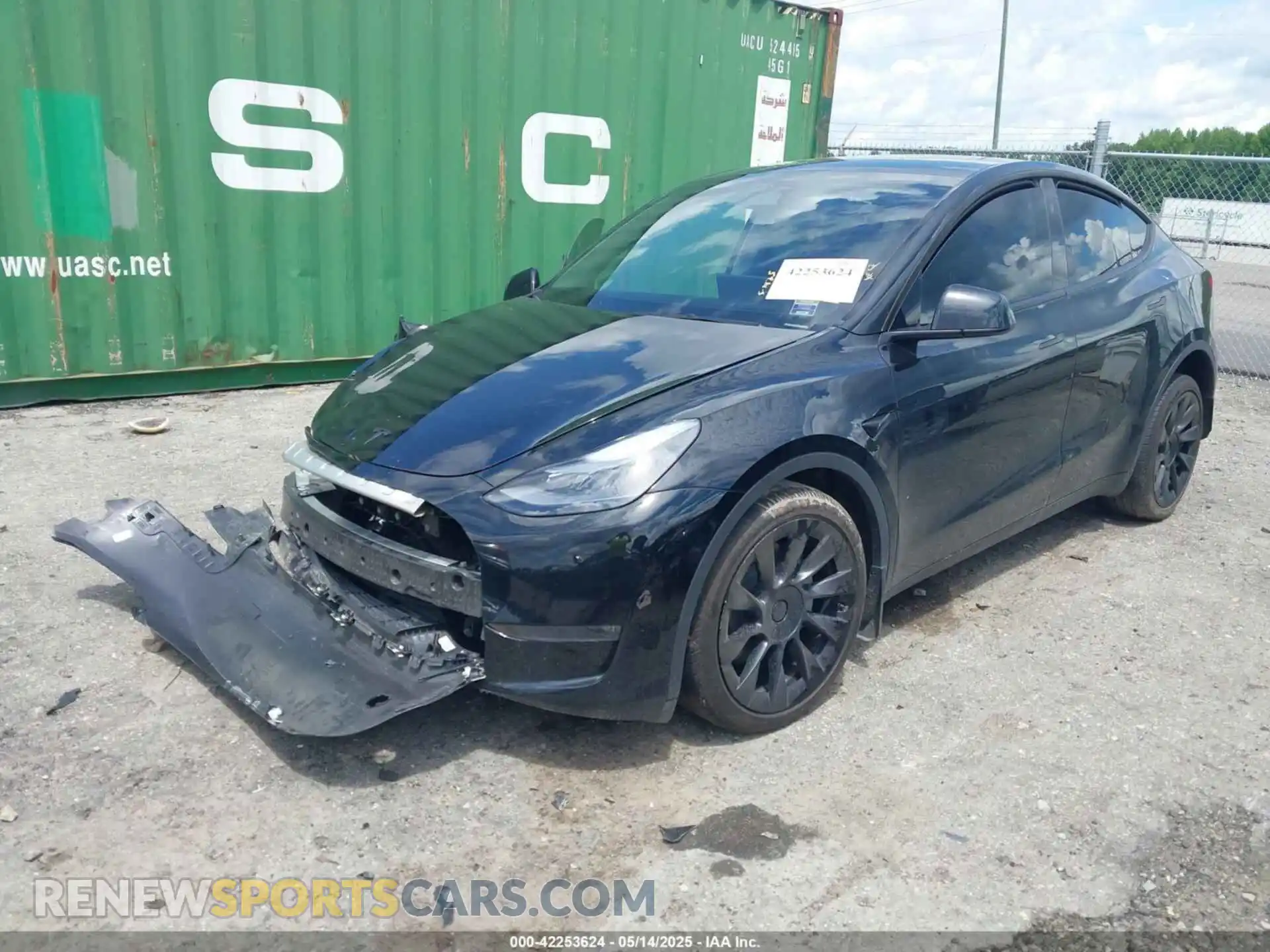 2 Photograph of a damaged car 7SAYGDEE6RA218338 TESLA MODEL Y 2024