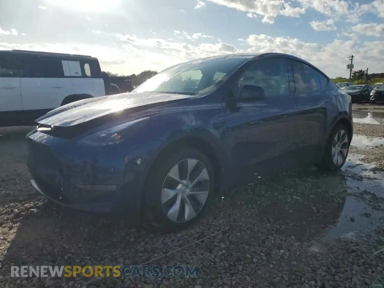 1 Photograph of a damaged car 7SAYGDEE6RA226097 TESLA MODEL Y 2024
