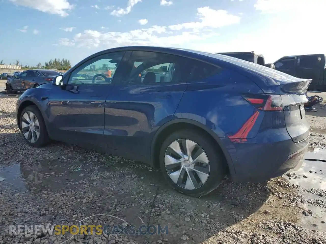 2 Photograph of a damaged car 7SAYGDEE6RA226097 TESLA MODEL Y 2024