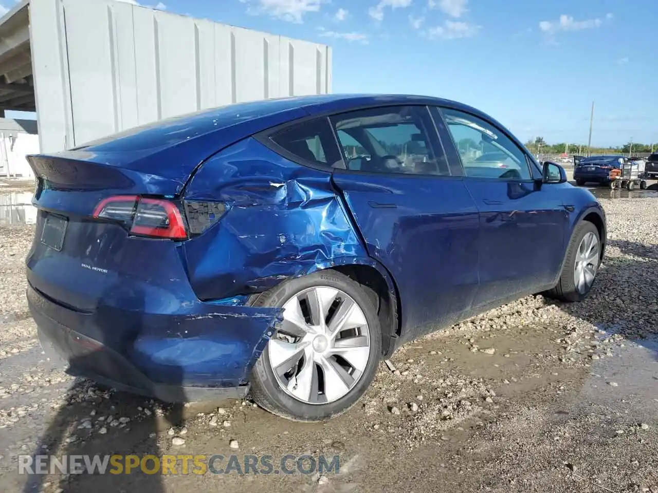 3 Photograph of a damaged car 7SAYGDEE6RA226097 TESLA MODEL Y 2024