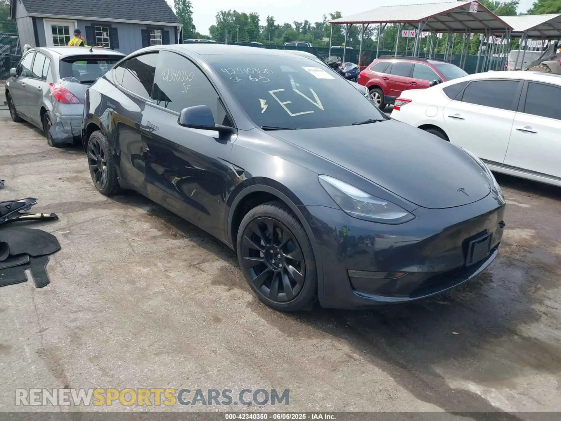 1 Photograph of a damaged car 7SAYGDEE6RA226536 TESLA MODEL Y 2024