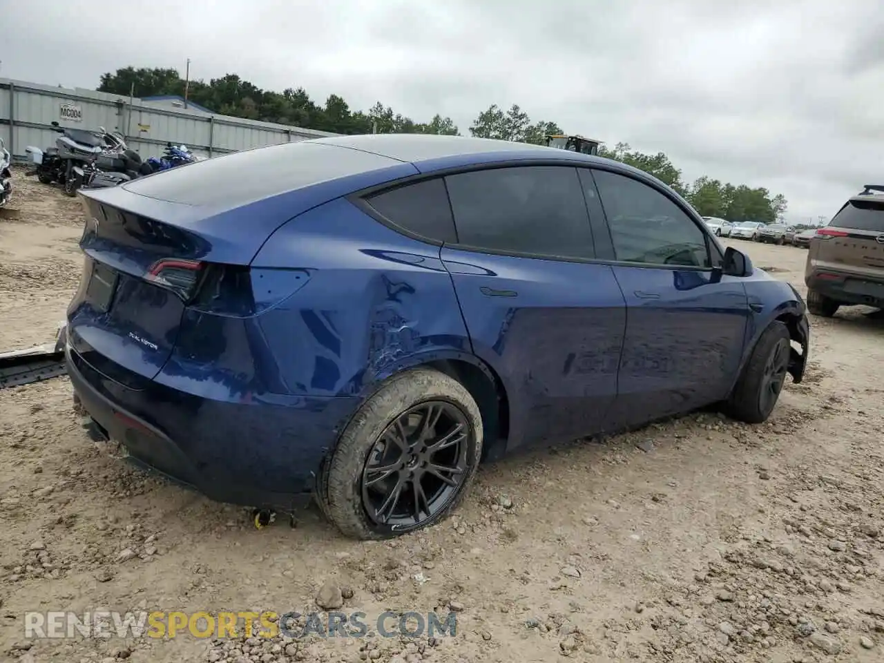 3 Photograph of a damaged car 7SAYGDEE6RA332632 TESLA MODEL Y 2024