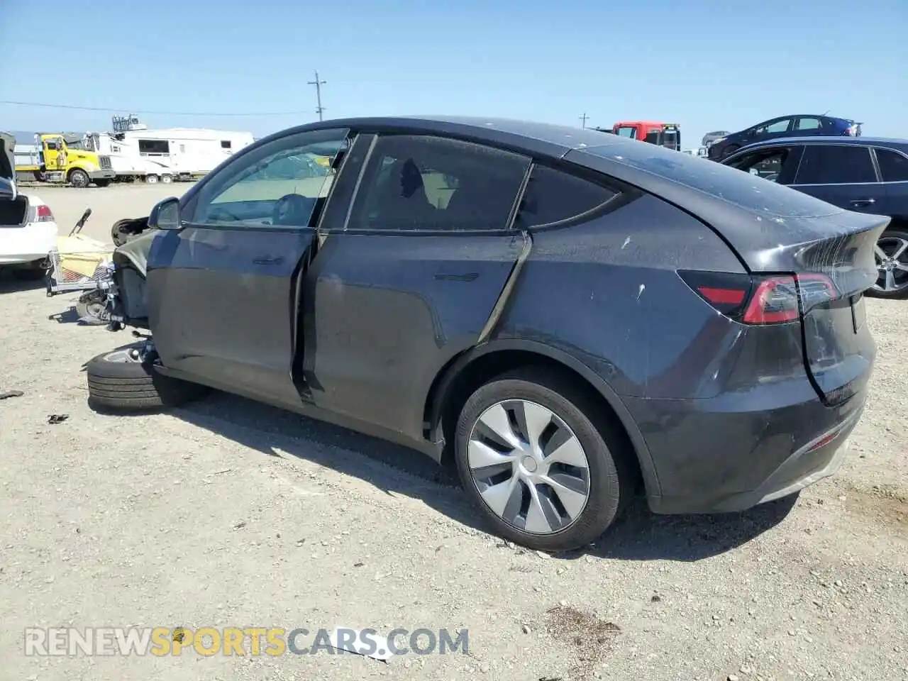 2 Photograph of a damaged car 7SAYGDEE6RF032348 TESLA MODEL Y 2024