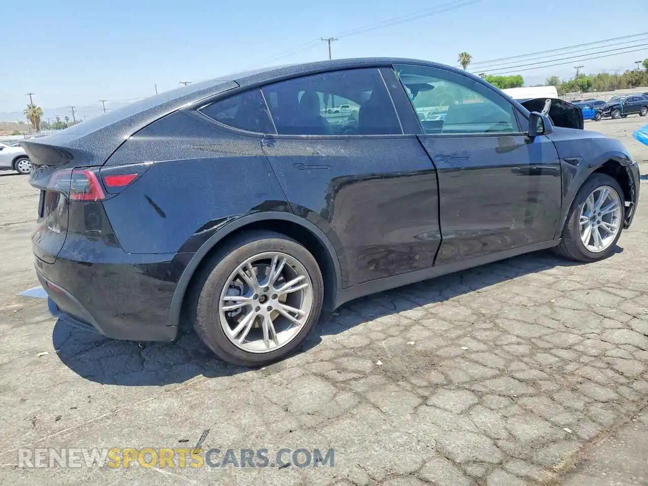 3 Photograph of a damaged car 7SAYGDEE6RF069092 TESLA MODEL Y 2024