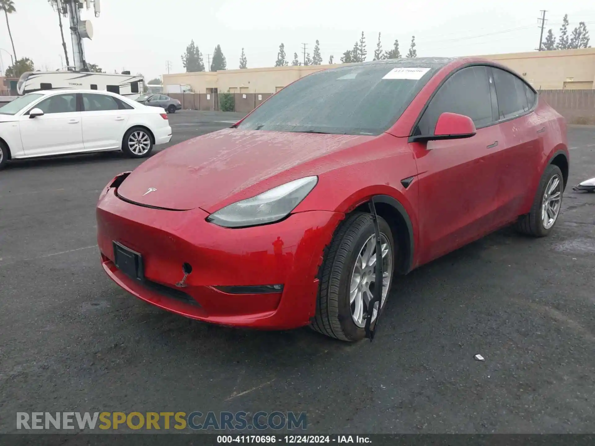2 Photograph of a damaged car 7SAYGDEE6RF076107 TESLA MODEL Y 2024