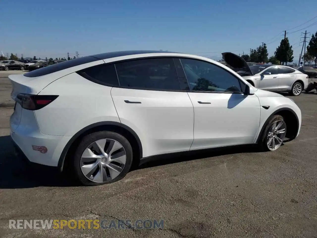 3 Photograph of a damaged car 7SAYGDEE6RF083400 TESLA MODEL Y 2024