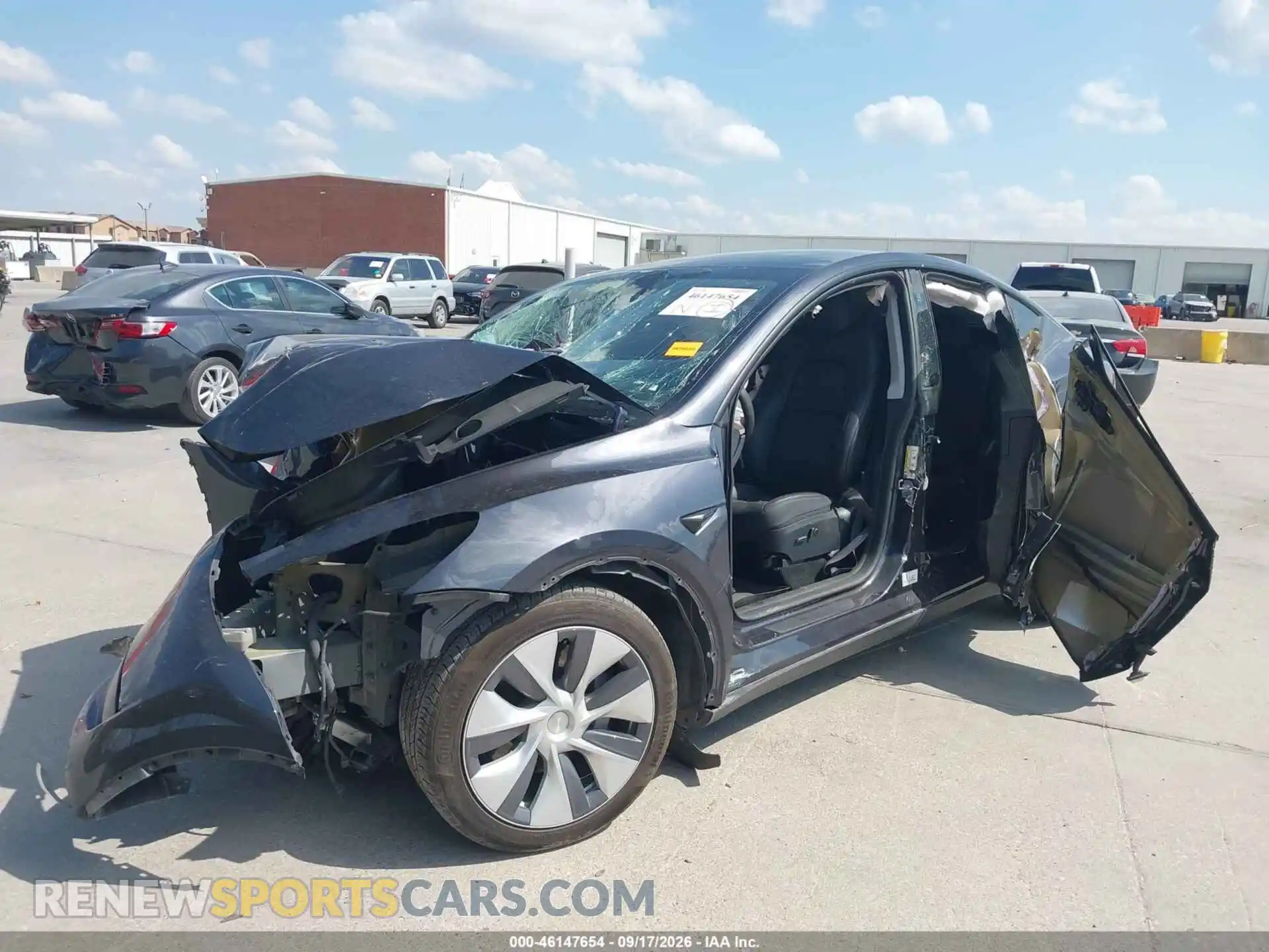 2 Photograph of a damaged car 7SAYGDEE6RF090332 TESLA MODEL Y 2024