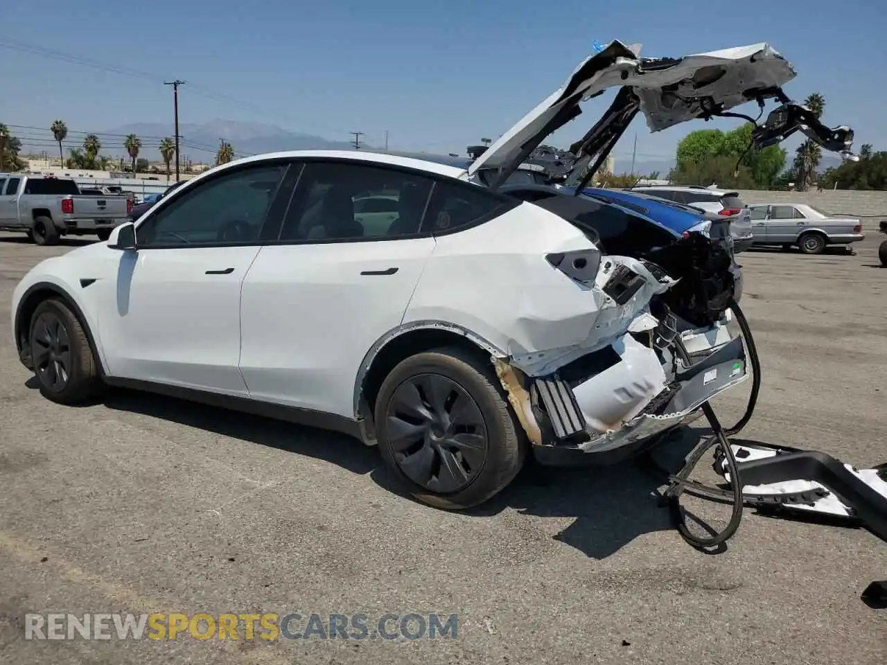 2 Photograph of a damaged car 7SAYGDEE6RF127377 TESLA MODEL Y 2024