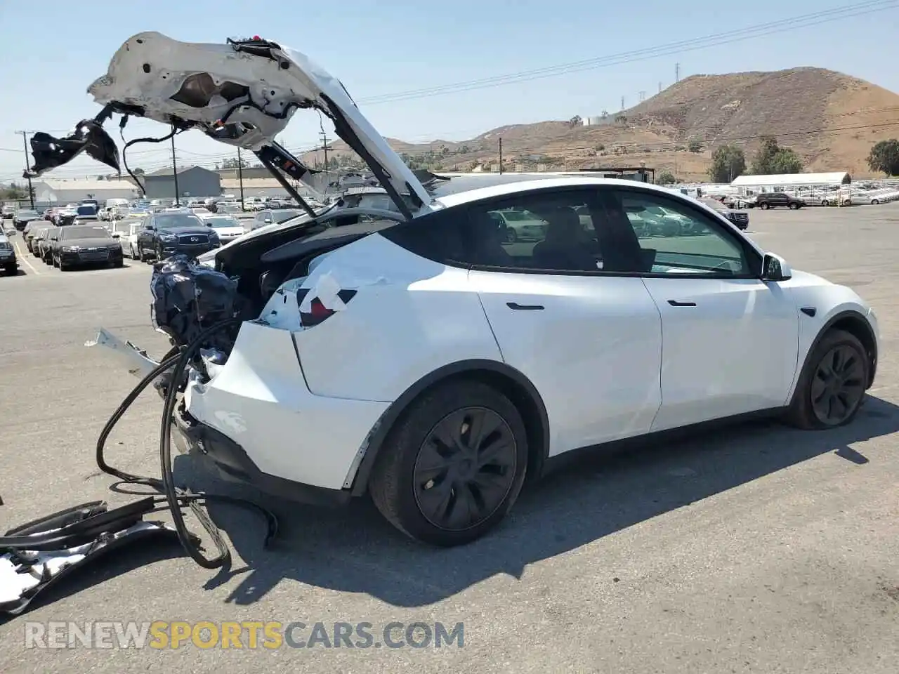 3 Photograph of a damaged car 7SAYGDEE6RF127377 TESLA MODEL Y 2024
