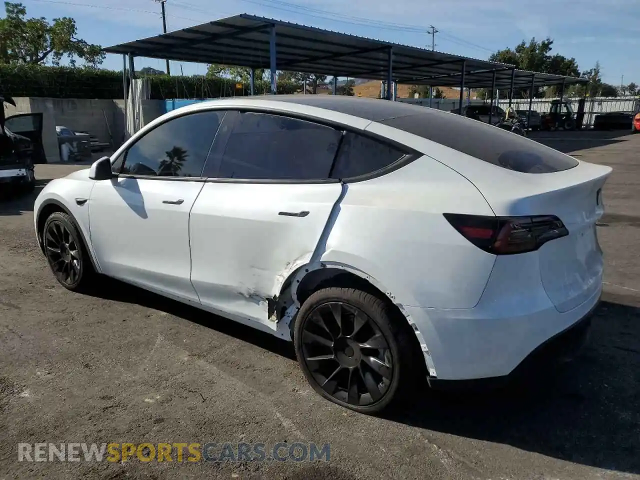 2 Photograph of a damaged car 7SAYGDEE6RF128979 TESLA MODEL Y 2024