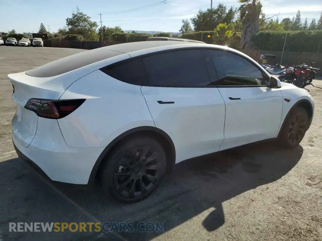 3 Photograph of a damaged car 7SAYGDEE6RF128979 TESLA MODEL Y 2024