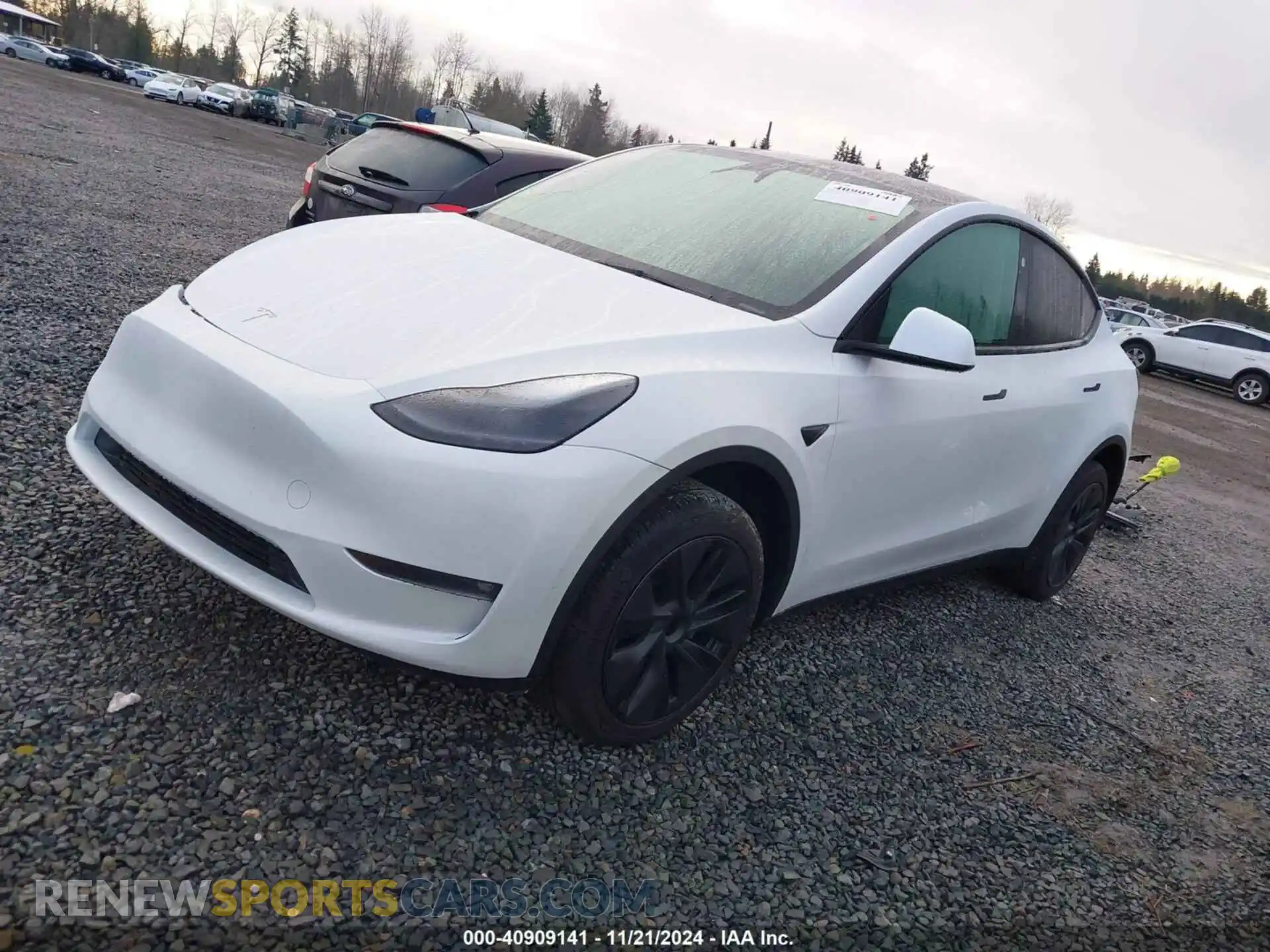 2 Photograph of a damaged car 7SAYGDEE6RF129422 TESLA MODEL Y 2024