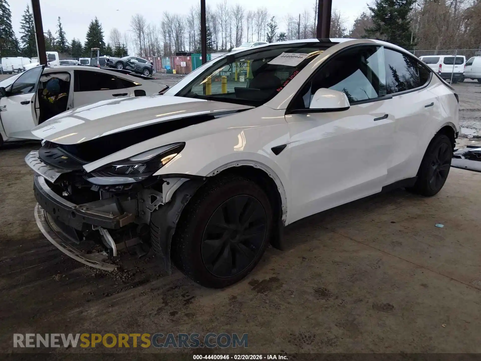 2 Photograph of a damaged car 7SAYGDEE6RF155504 TESLA MODEL Y 2024