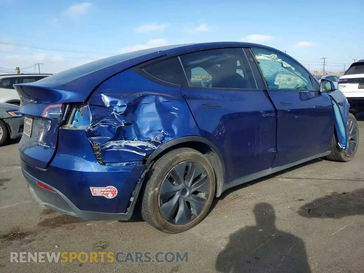 3 Photograph of a damaged car 7SAYGDEE6RF180256 TESLA MODEL Y 2024