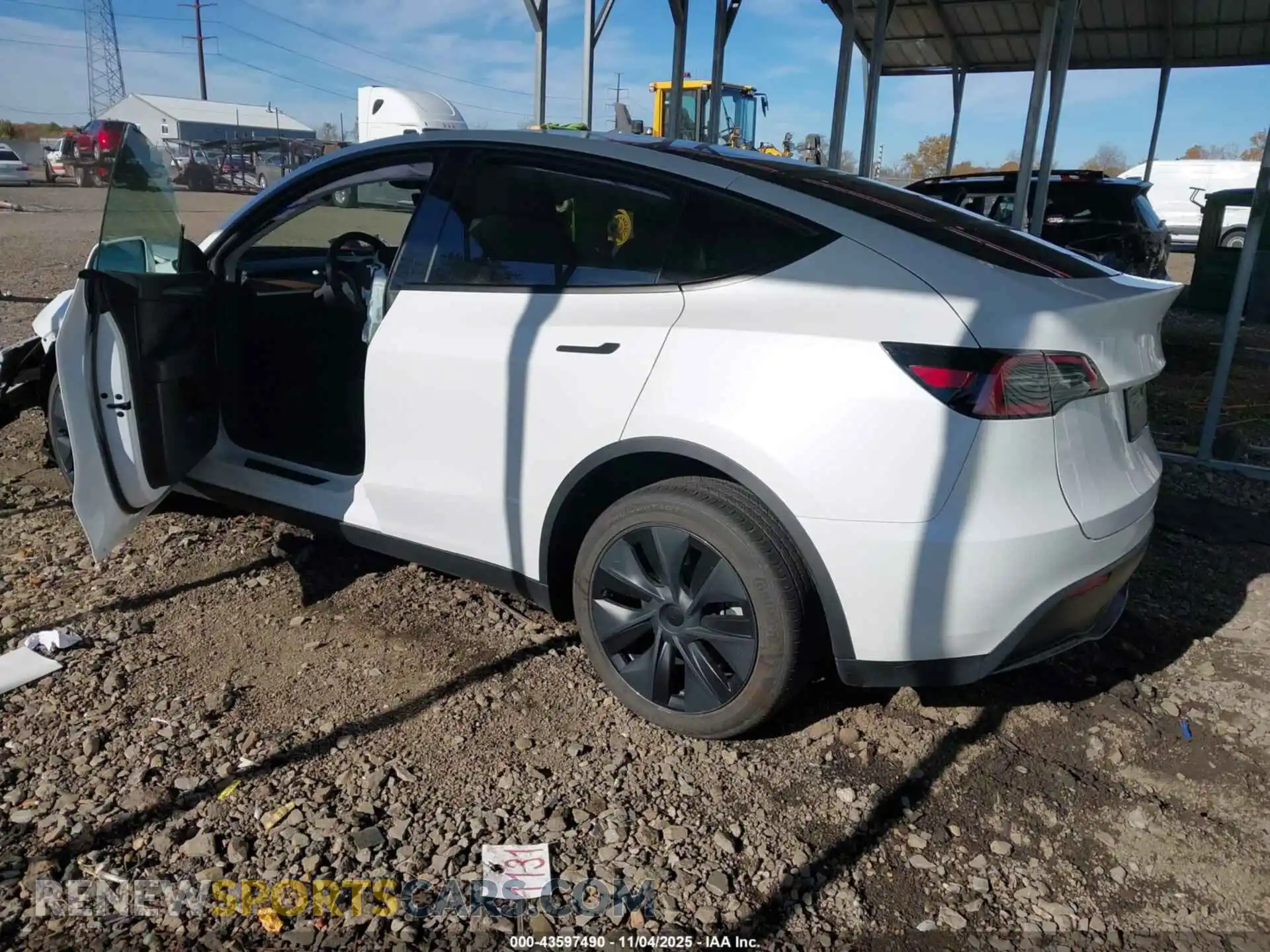3 Photograph of a damaged car 7SAYGDEE6RF186297 TESLA MODEL Y 2024