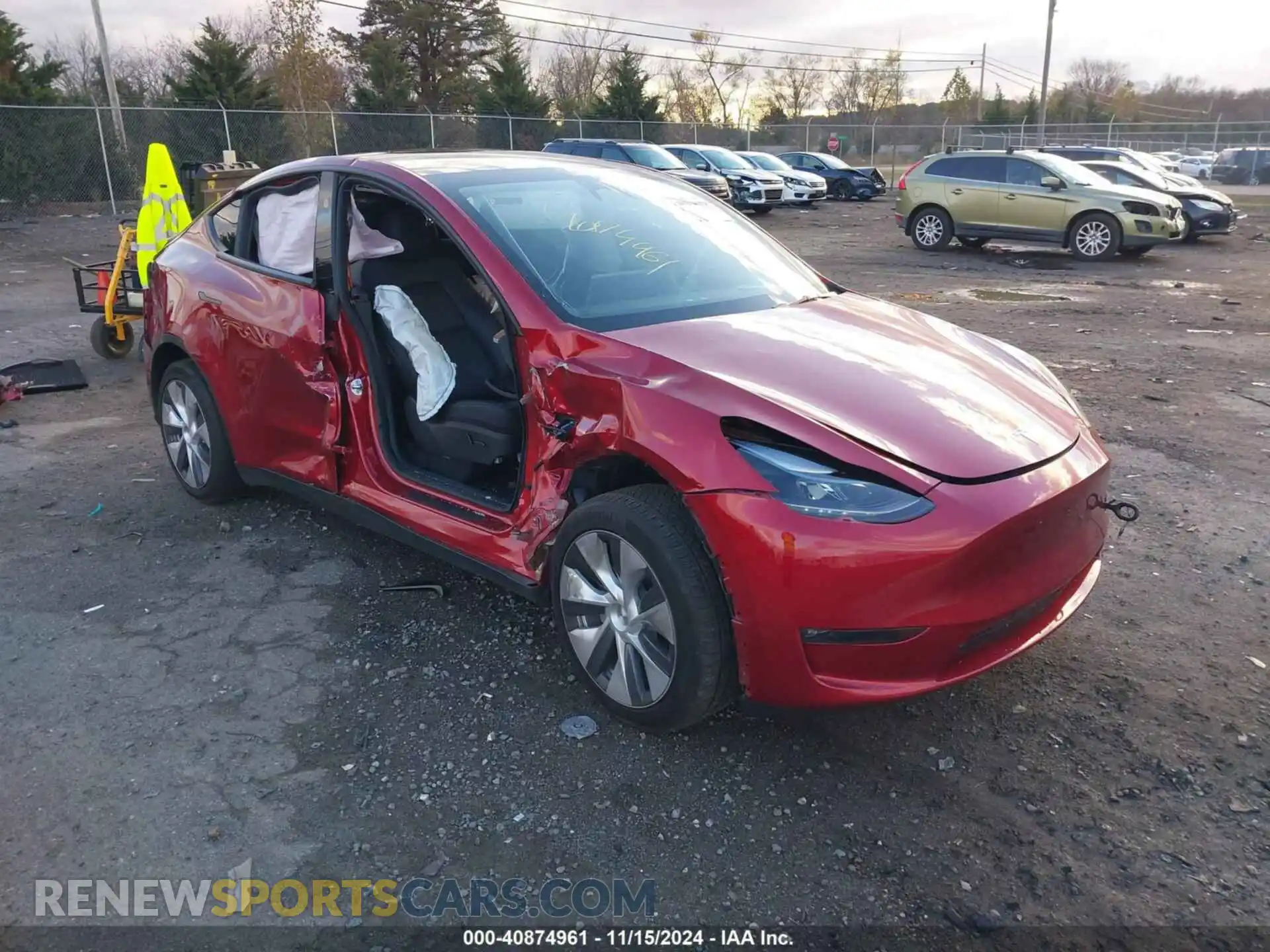 1 Photograph of a damaged car 7SAYGDEE6RF988624 TESLA MODEL Y 2024