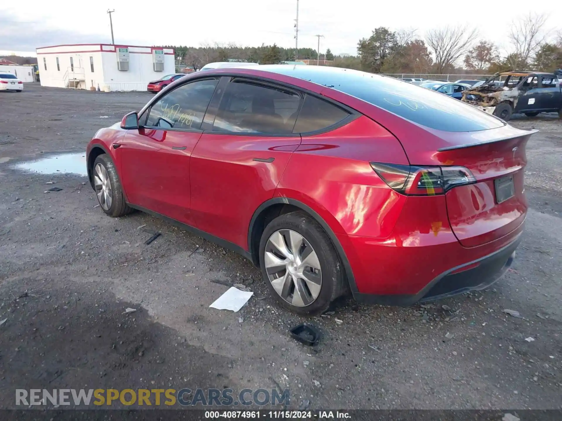 3 Photograph of a damaged car 7SAYGDEE6RF988624 TESLA MODEL Y 2024