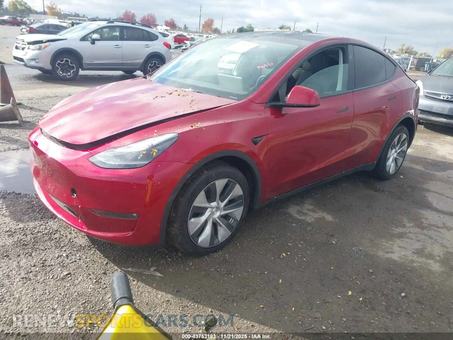 2 Photograph of a damaged car 7SAYGDEE6RF989045 TESLA MODEL Y 2024