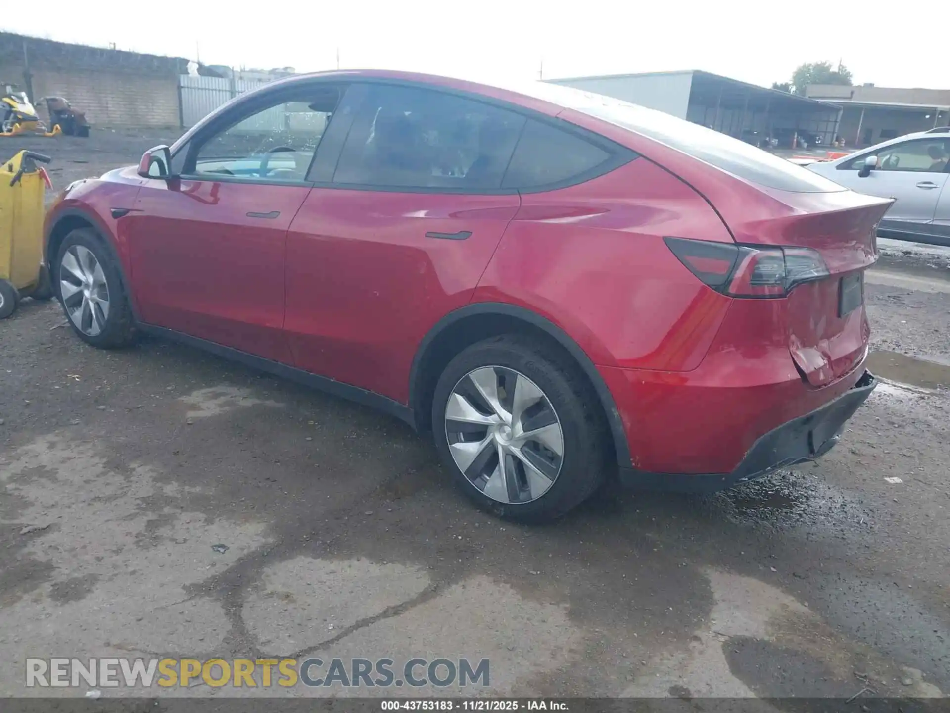 3 Photograph of a damaged car 7SAYGDEE6RF989045 TESLA MODEL Y 2024