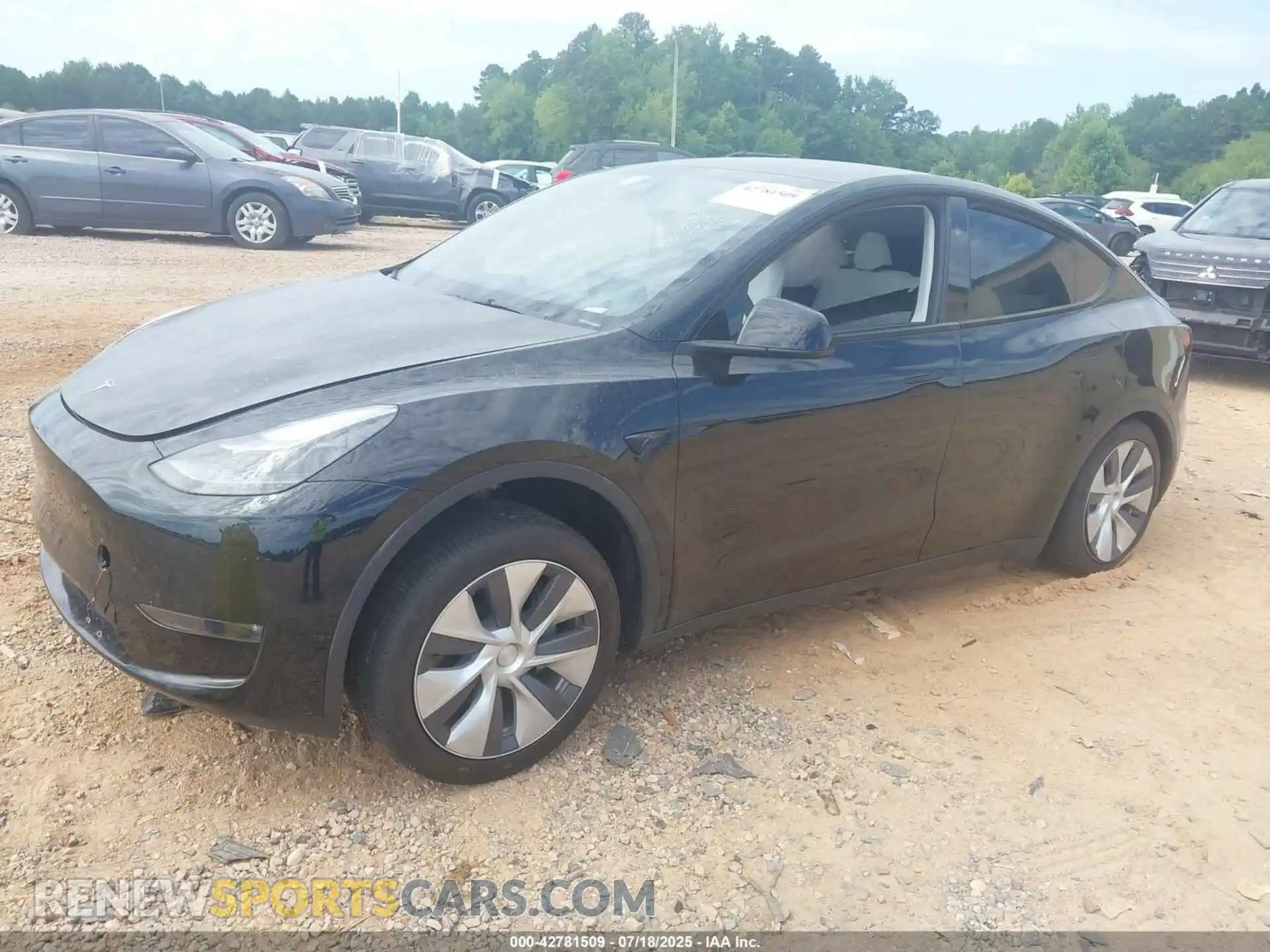 2 Photograph of a damaged car 7SAYGDEE7RA214959 TESLA MODEL Y 2024