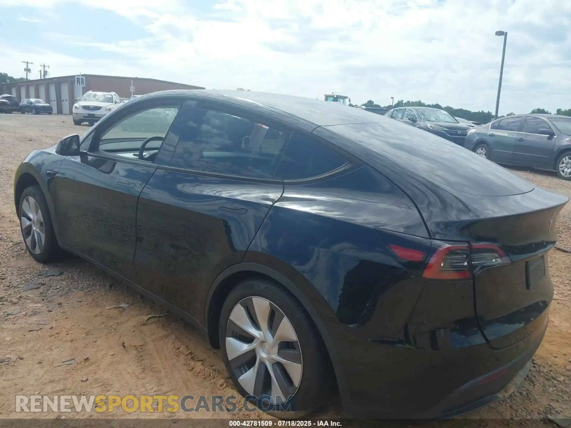 3 Photograph of a damaged car 7SAYGDEE7RA214959 TESLA MODEL Y 2024