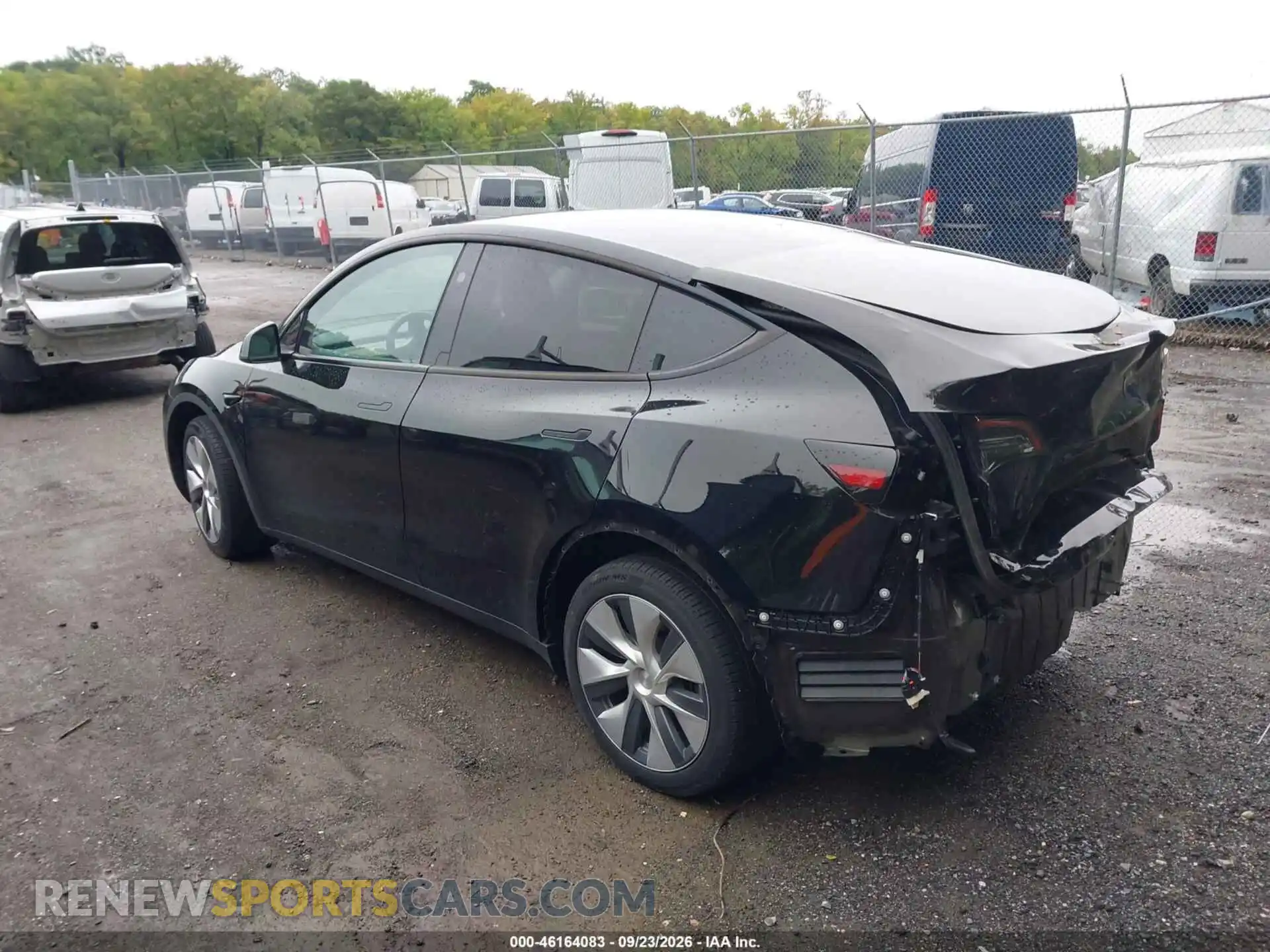 3 Photograph of a damaged car 7SAYGDEE7RA225833 TESLA MODEL Y 2024