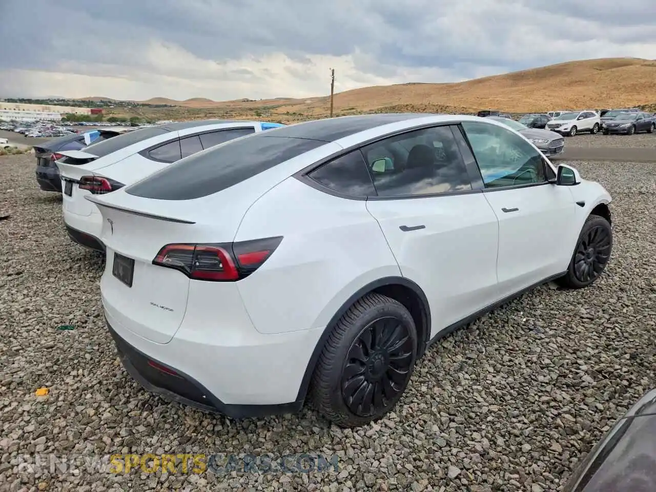 3 Photograph of a damaged car 7SAYGDEE7RA259139 TESLA MODEL Y 2024