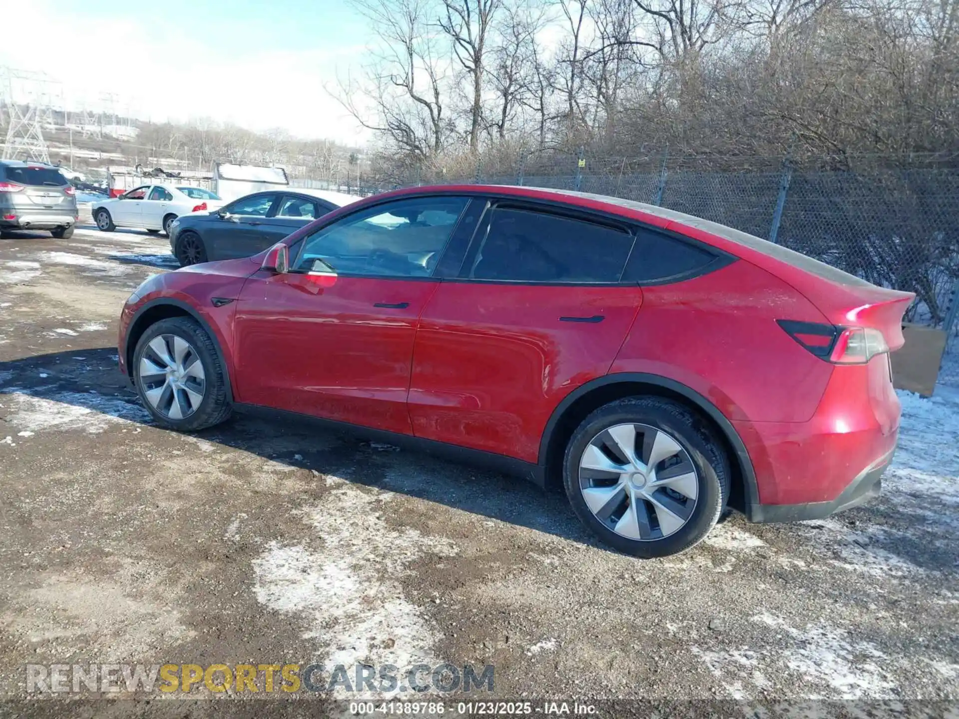 3 Photograph of a damaged car 7SAYGDEE7RA261604 TESLA MODEL Y 2024