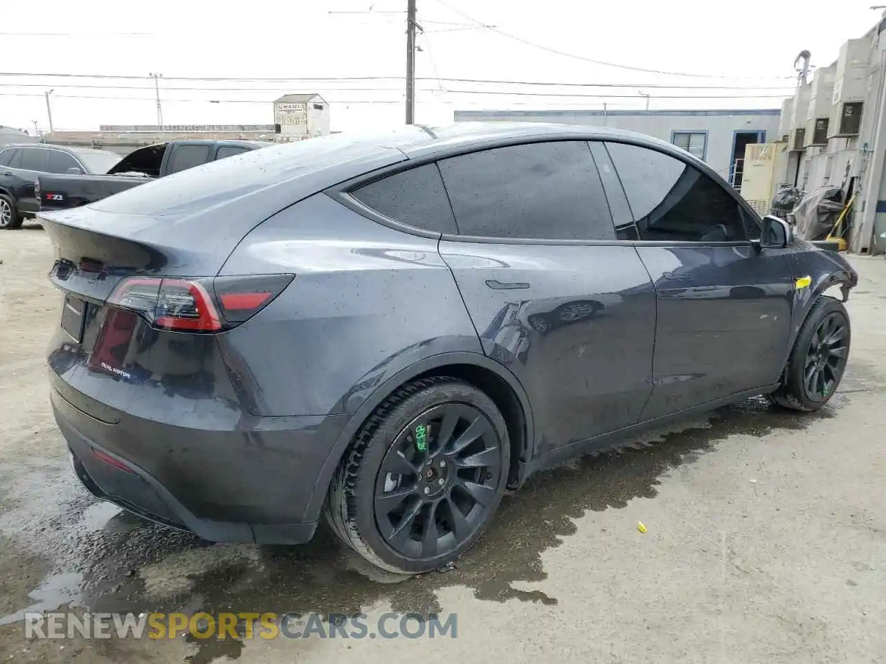 3 Photograph of a damaged car 7SAYGDEE7RA267757 TESLA MODEL Y 2024