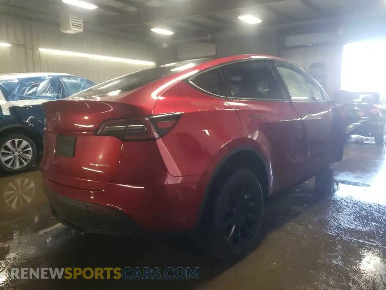 3 Photograph of a damaged car 7SAYGDEE7RA293534 TESLA MODEL Y 2024